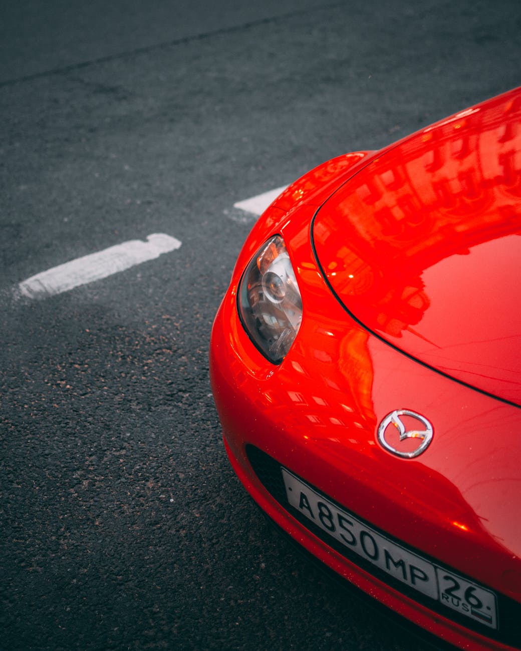 červená Mazda